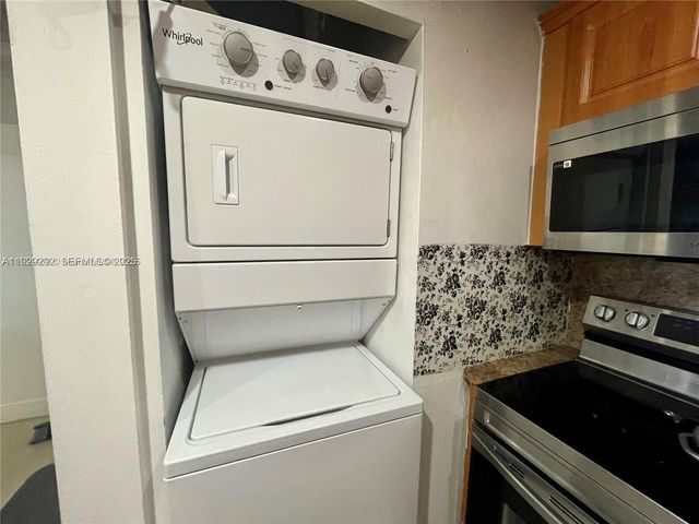 10090 NW 80th Ct 1401, Hialeah Gardens, FL 33016