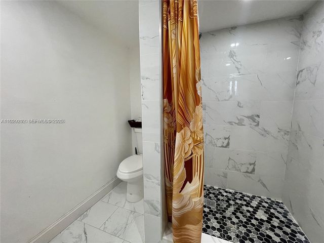 10090 NW 80th Ct 1401, Hialeah Gardens, FL 33016