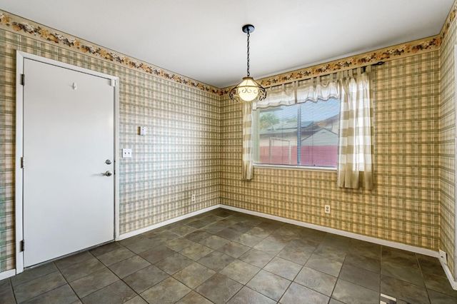 1606 Barstow Avenue, Clovis, CA 93611