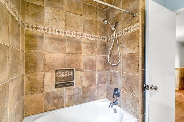 1606 Barstow Avenue, Clovis, CA 93611