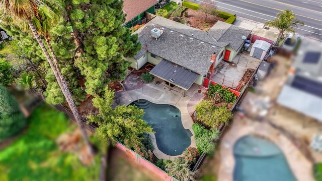 1606 Barstow Avenue, Clovis, CA 93611