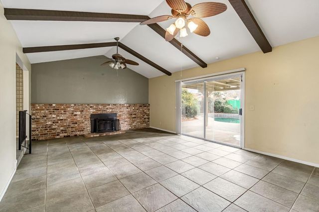 1606 Barstow Avenue, Clovis, CA 93611