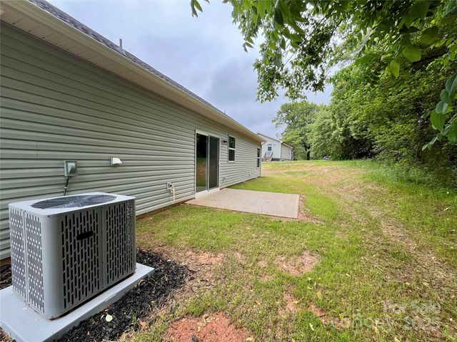 212 Queens Court, Gastonia, NC 28052