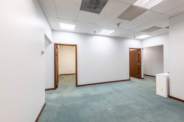 415 Washington Street 116, Waukegan, IL 60085