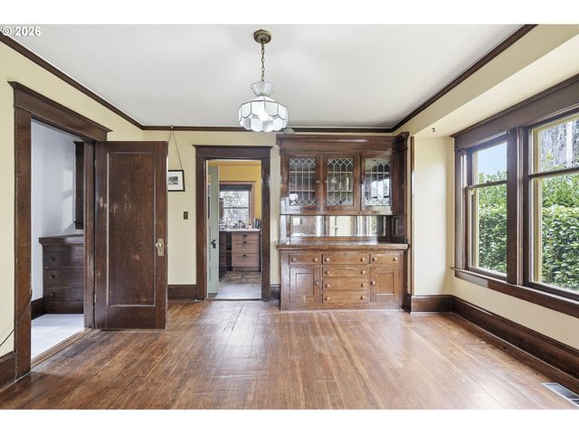 3203 Se 66TH Ave, Portland, OR 97206