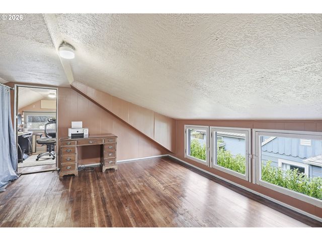 3203 Se 66TH Ave, Portland, OR 97206