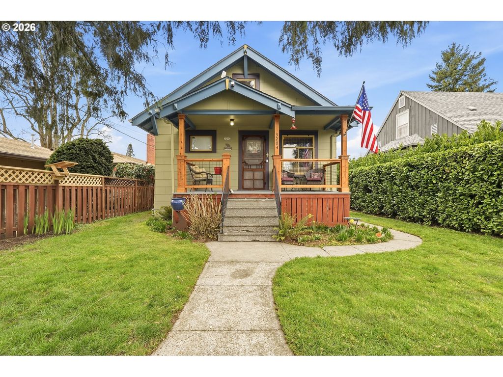 3203 Se 66TH Ave, Portland, OR 97206