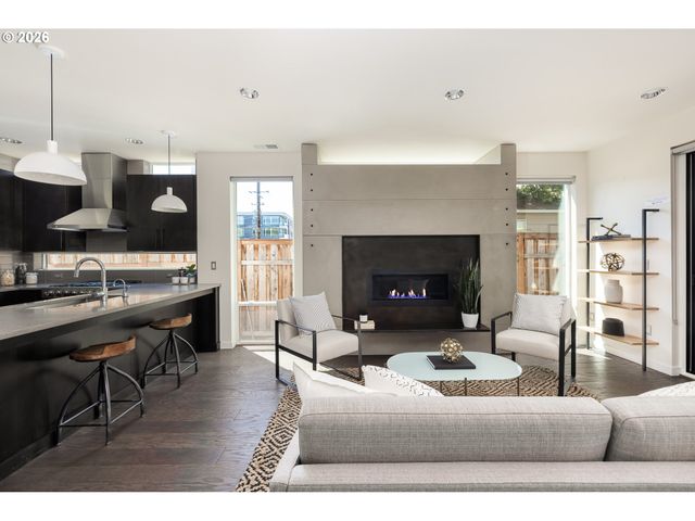 3517 N ALBINA Ave, Portland, OR 97227