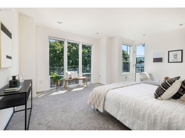 3517 N ALBINA Ave, Portland, OR 97227