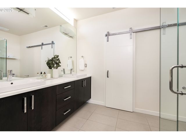 3517 N ALBINA Ave, Portland, OR 97227