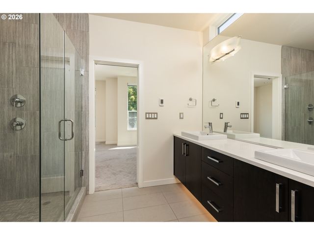 3517 N ALBINA Ave, Portland, OR 97227