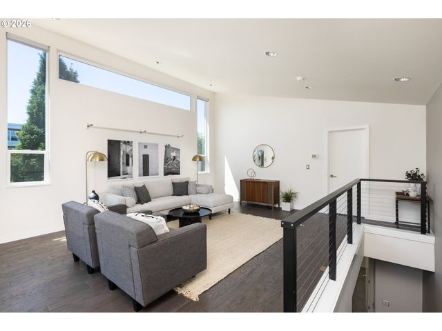 3517 N ALBINA Ave, Portland, OR 97227