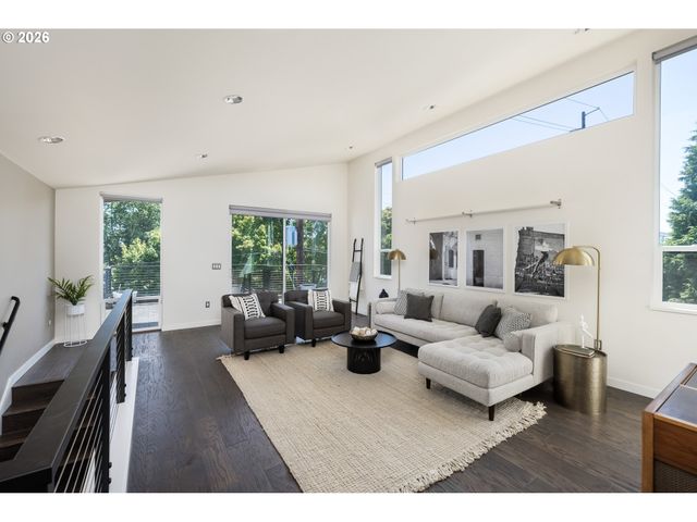 3517 N ALBINA Ave, Portland, OR 97227