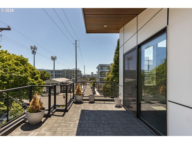 3517 N ALBINA Ave, Portland, OR 97227