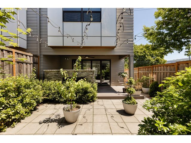 3517 N ALBINA Ave, Portland, OR 97227