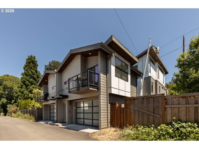 3517 N ALBINA Ave, Portland, OR 97227