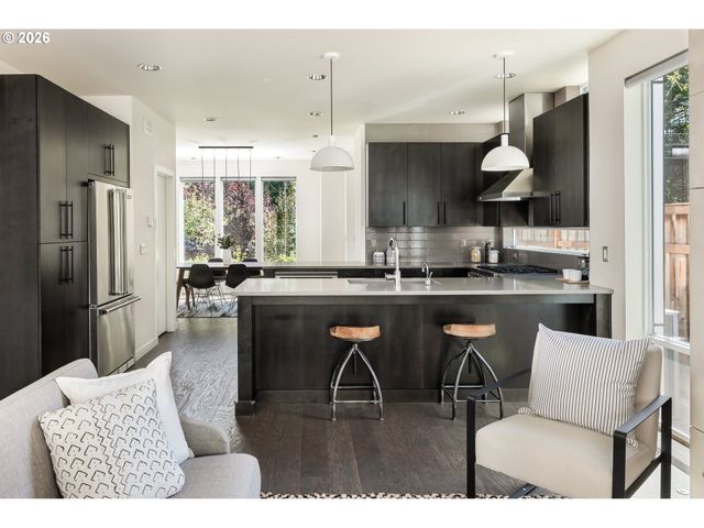 3517 N ALBINA Ave, Portland, OR 97227