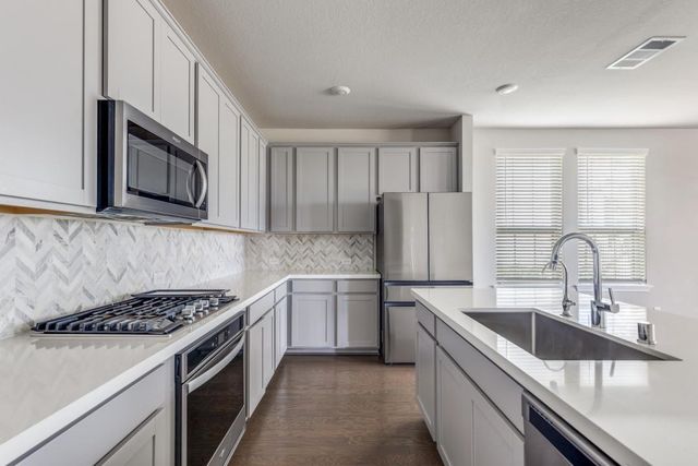 9455 Towne Lake Parkway Parkway, Cypress, TX 77433