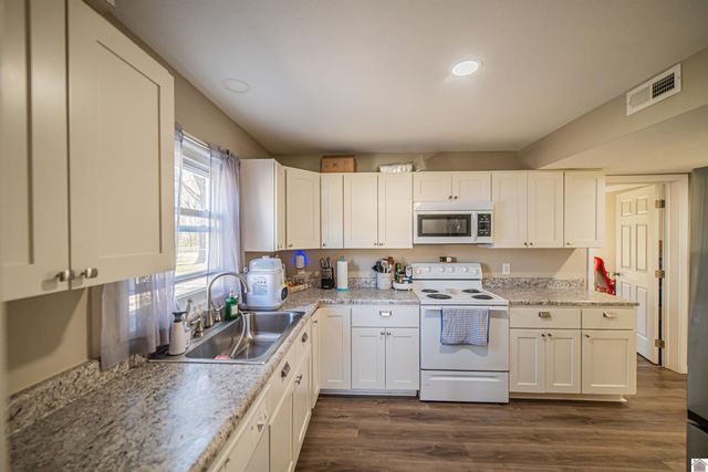 4670 Magruder Village, Kevil, KY 42053