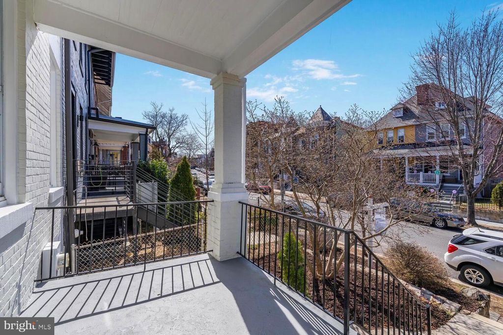 3563 10TH ST NW, Washington, DC 20010