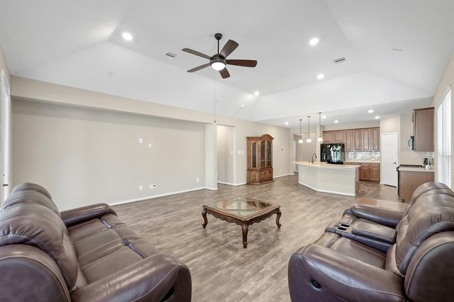 2026 Parnevik Place, Conroe, TX 77304