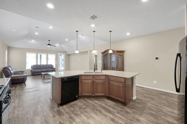 2026 Parnevik Place, Conroe, TX 77304