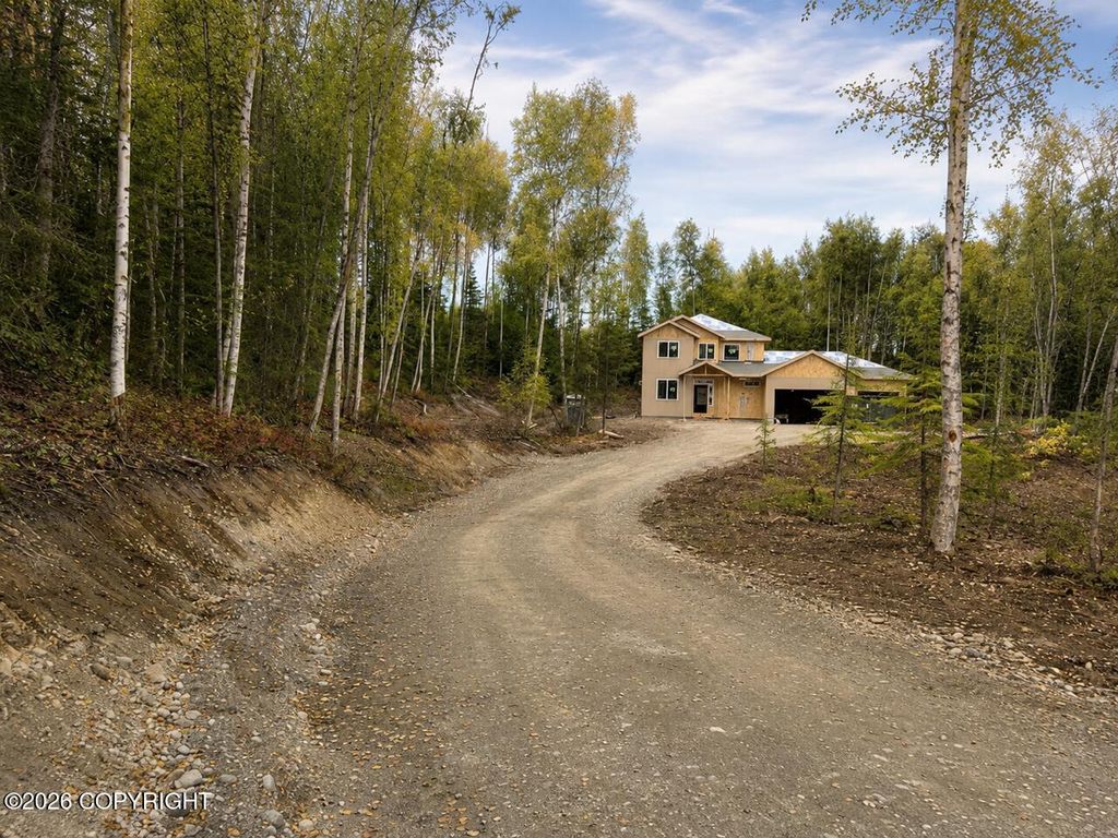5762 W Kathi Drive, Wasilla, AK 99623
