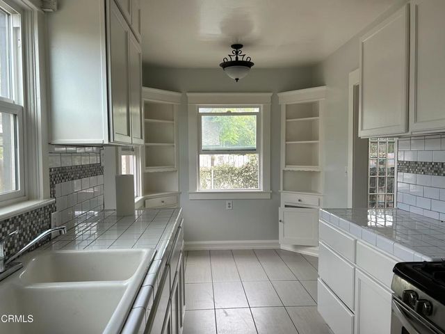 2114 2nd Street, Bakersfield, CA 93304