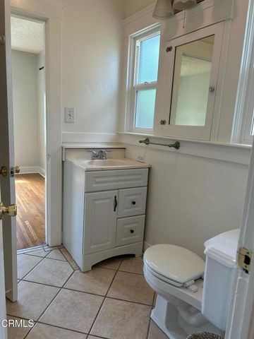 2114 2nd Street, Bakersfield, CA 93304