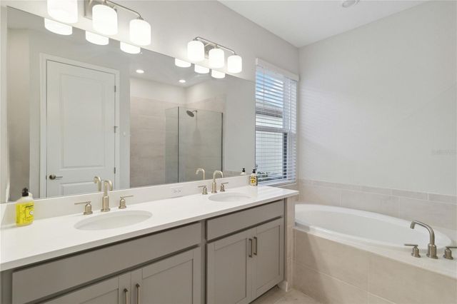 5660 BLUE REEF PLACE, Nokomis, FL 34275