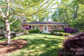 24 Woodcrest Road, Asheville, NC 28804