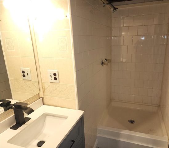 75 Everclay Drive, Greece, NY 14616