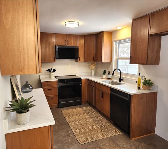 75 Everclay Drive, Greece, NY 14616