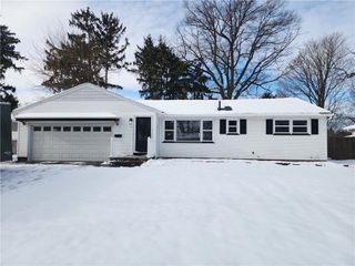 75 Everclay Drive, Greece, NY 14616