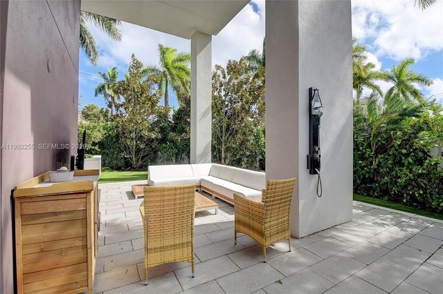155 E Boca Raton Rd TH1, Boca Raton, FL 33432