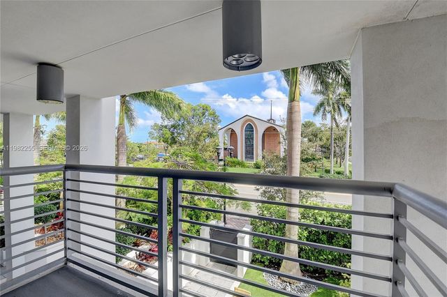 155 E Boca Raton Rd TH1, Boca Raton, FL 33432