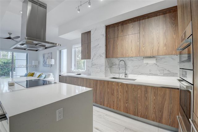 155 E Boca Raton Rd TH1, Boca Raton, FL 33432