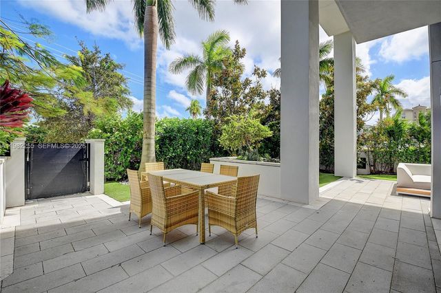 155 E Boca Raton Rd TH1, Boca Raton, FL 33432