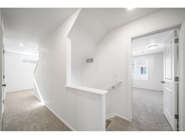 46569 Sunflower Ln, Bennett, CO 80102