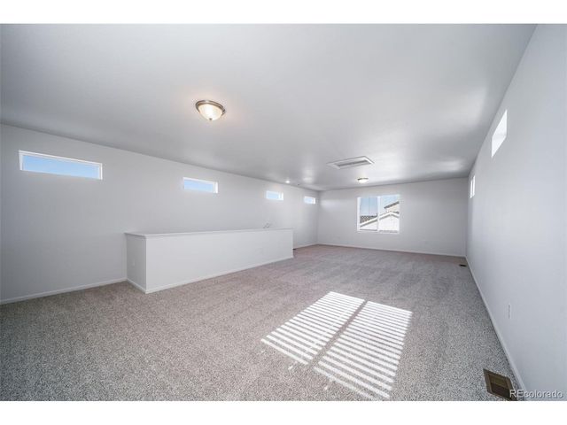 46569 Sunflower Ln, Bennett, CO 80102