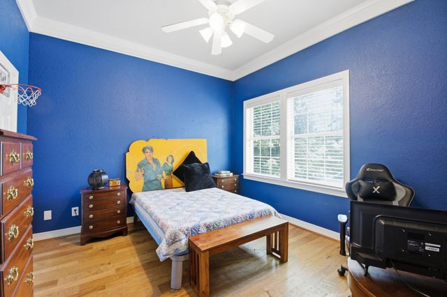 306 W Spring Street, Weatherford, TX 76086