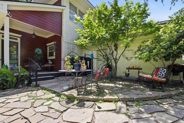 306 W Spring Street, Weatherford, TX 76086