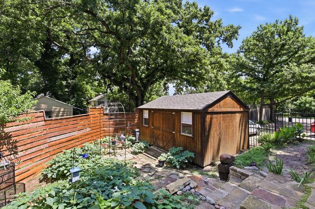 306 W Spring Street, Weatherford, TX 76086