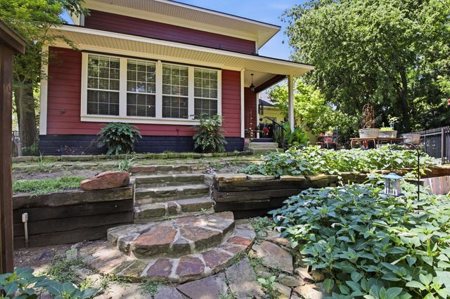 306 W Spring Street, Weatherford, TX 76086