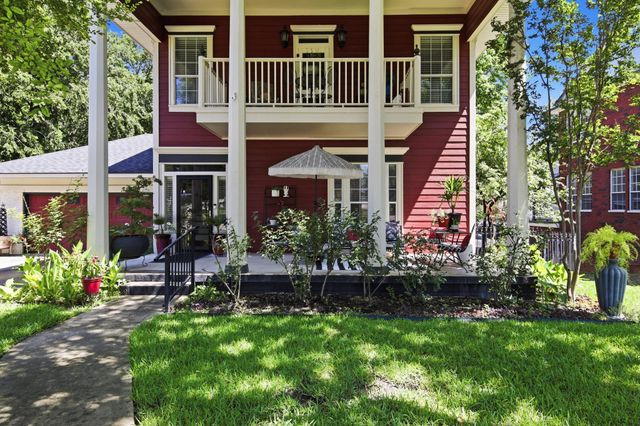 306 W Spring Street, Weatherford, TX 76086