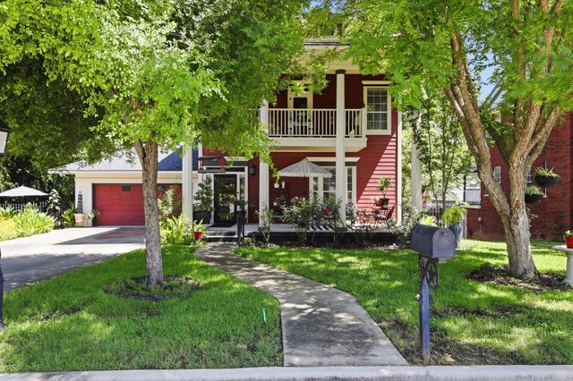 306 W Spring Street, Weatherford, TX 76086