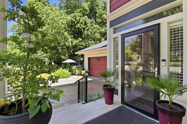 306 W Spring Street, Weatherford, TX 76086