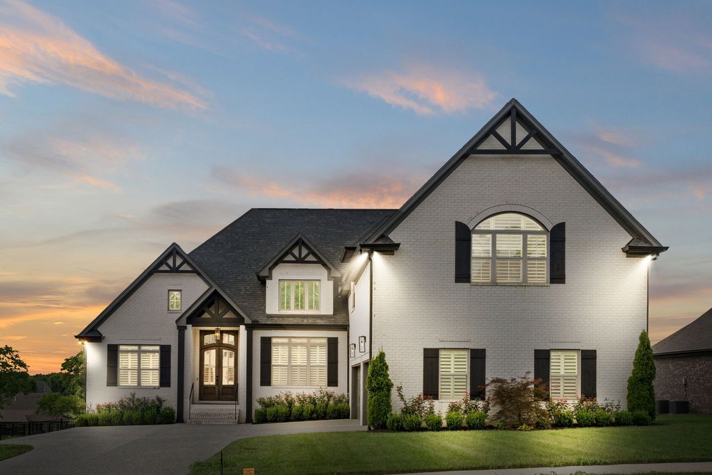 105 Mulberry Grove, Gallatin, TN 37066