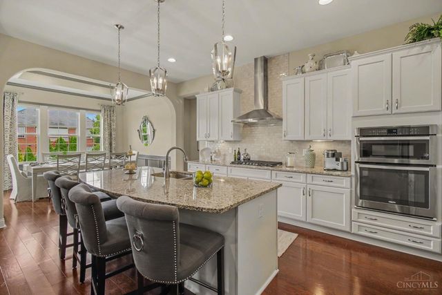 8961 Oakcrest Way, West Chester, OH 45069
