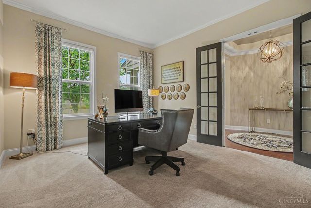8961 Oakcrest Way, West Chester, OH 45069